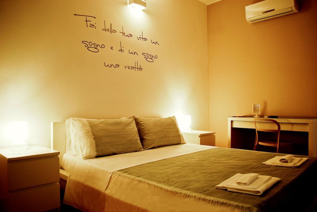Bed And Breakfast Charming House Barletta Phòng bức ảnh